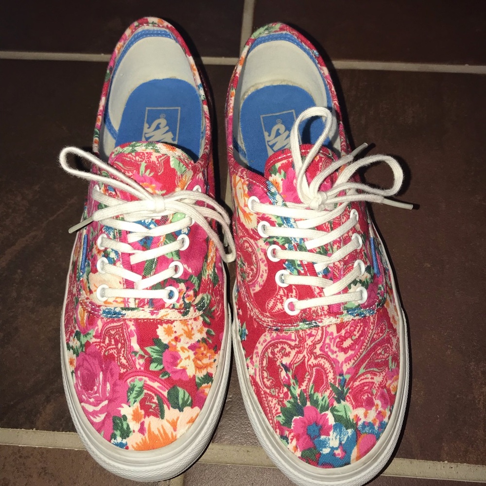 Authentic Women’s Floral VANS